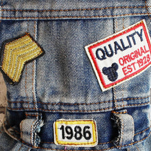 Load image into Gallery viewer, Four Legs Patch Jeans